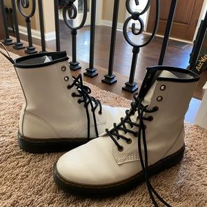 White Dr. Martins- Zavala - Women’s US Size 8 - Good Condition